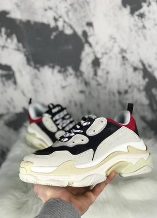 Женские кроссовки triple s black grey red.