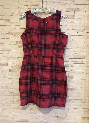 Плаття в клітинку