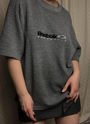 Вінтажна футболка reebok freestyle 90s розмір xl або оверсайз вінтаж вишитий логотип в‘язана бойфренд унісекс1 фото