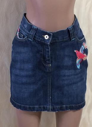Модная джинсовая юбка с вышивкой marks&spencer, р.8-10"2 фото