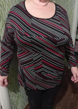 Кофточка с геометрическим принтом