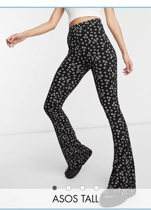 Трикотажные брюки брюки брючины asos в цветочный принт клеш мом