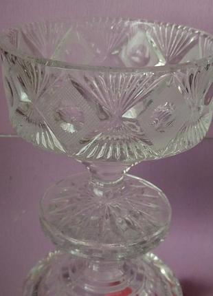 Хрустальная конфетница.