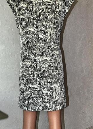 Відмінне сукня вільного крою середньої довжини відомий бренд2 фото