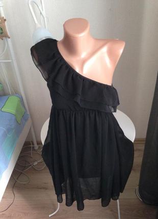 Красивое шифоновое платье на одно плече