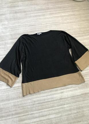 Лаконічний двоколірний джемпер