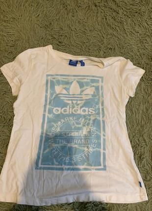 Футболка adidas