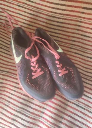 Кроссовки nike