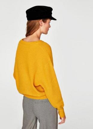 Гарний светр від zara