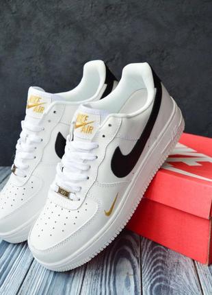 Стильні білі чоловічі кросівки найк шкіряні/шкіра nike демі,демісезонні осінні,весняні,літні (на осінь,весна,літо) 2