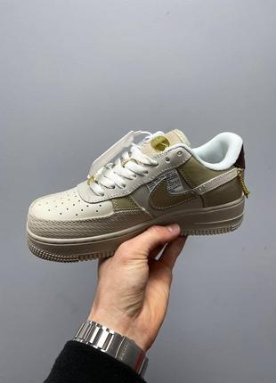 Nike air force 1
жіночі топові кросівки найк з ланцюжком бежеві весна літо осінь крутые женские кроссовки бежевые с цепочкой демисезонные8 фото