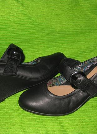 Туфлі hotter,р. 39