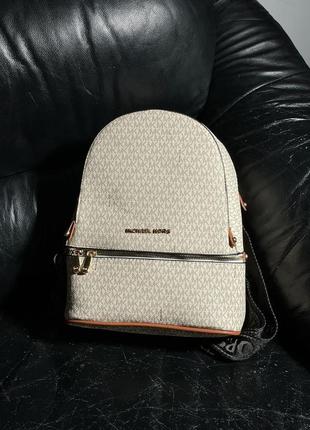 Сумка рюкзак в стиле michael kors petterned beige/brown5 фото