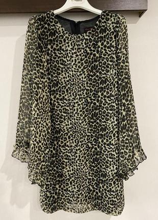 Платье с леопардовым принтом1 фото