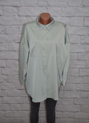 Блуза сатинова вільного крою "boohoo"