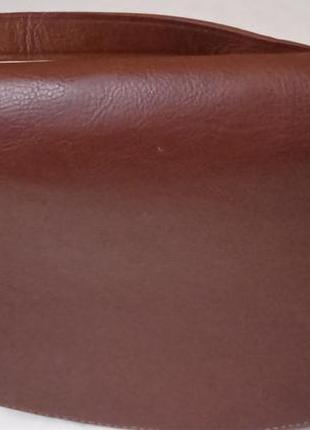 Сумка "седло" кросс-боди из эко кожи с клапаном и узором