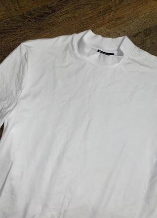 Біла базова футболка під шию zara asos хлопковая футболка с горловиной удлинённая футболка4 фото