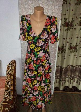 Платье в цветочный принт от бренда topshop.2 фото