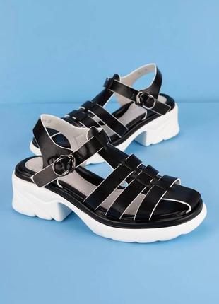 Босоножки для девочек в двух цветах