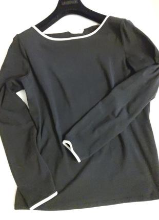 Черная базовая кофта,лонгслив с белой отделкой h&m роз.s-m