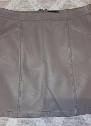 Юбка из кожзаменителя