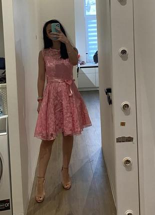 Розовое праздничное платье s-xs