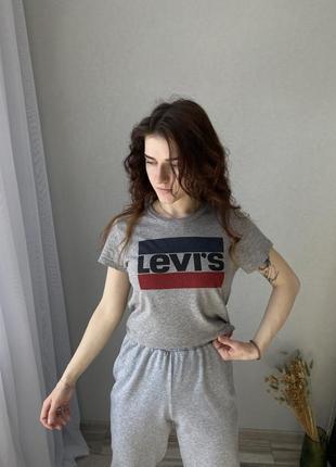 Levi’s levis жіноча футболка левайс левіс2 фото