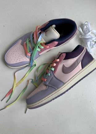 Nike air jordan low жіночі різнокольорові кросівочки найк джордан яскраві кросівки на весну літо фіолетові рожеві женские кроссовки фиолетовые розовые