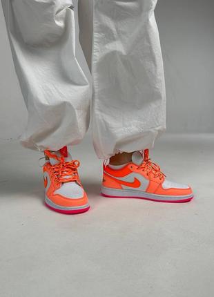 Nike air jordan 1 low жіночі яскраві коралові помаранчеві кросівочки найк джордан на літо весну кросівки тренд женские яркие коралловые кроссовки4 фото