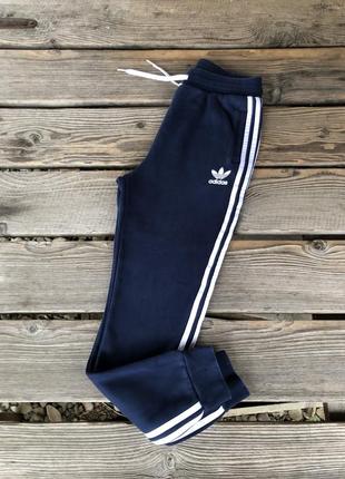 Штаны спортивные adidas оригинал5 фото