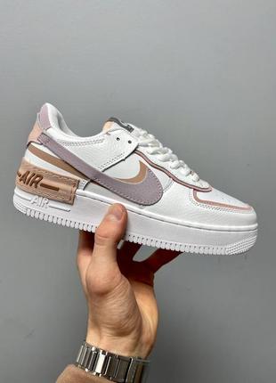 Стильные женские кроссовки nike air force 1 shadow amethyst белые с цветными вставками