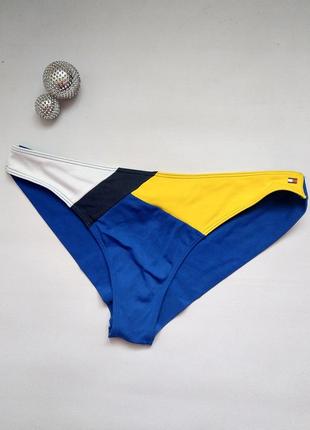 Яскраві плавки низ від купальника tommy hilfiger
