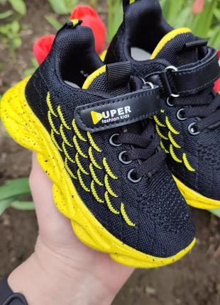 Легенькі зручні кросівочки для хлопчиків