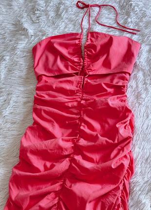 Оригинальное розовое платье zara со сборкой10 фото