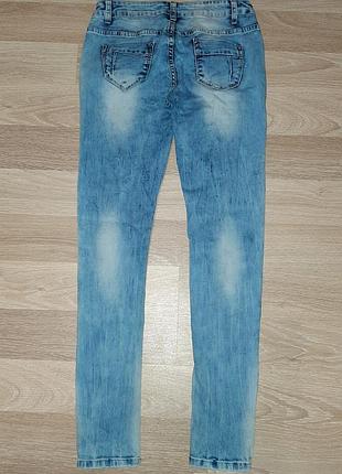 Джинси с обьемной аппликацией 6