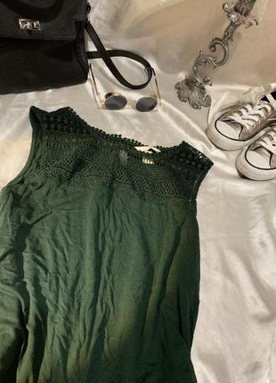 Маечка изумрудного цвета