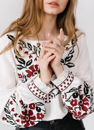 Красивая рубашка вышиванка женская красно-черная рубашка вышиванка