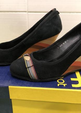 Новые женские замшевые туфли на танкетке 36 размер6 фото