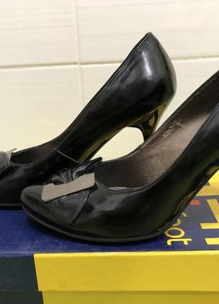 Женские кожаные туфли на шпильке 36 размер5 фото