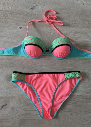 Крутий яскравий купальник 34в-з