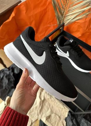 Nike tanjun мужские кроссовки