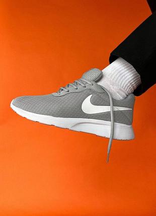 Nike tanjun
мужские кроссовки