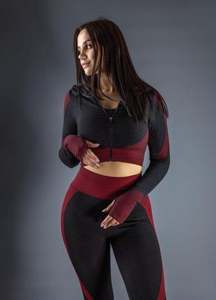 Укороченная кофта на молнии. рашгард на молнии. кофта для спорта