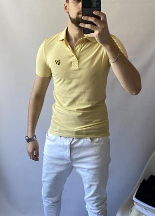 Поло от бренда lyle scott