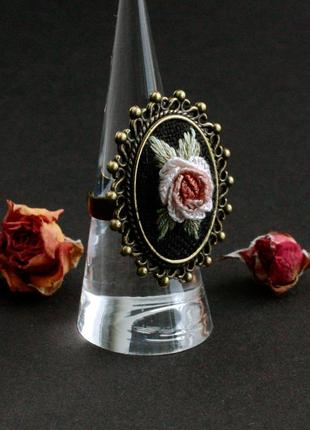 Рожевий чорний перстень у стилі ретро троянди овальна велика каблучка кільце1 фото