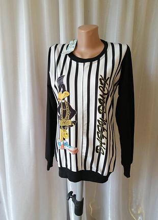 Дуже прошу не оформляти якесь замовлення товару немає в наявності цей перепродаж допомагаю продати