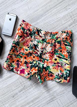 Яскраві шорти amisu