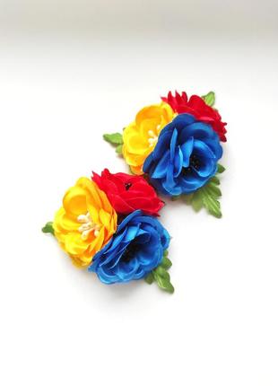 Маки, цветы, патриотические украшения1 фото