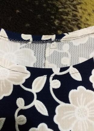 Сукні з квітами. 3