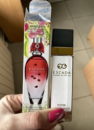Escada cherry 40